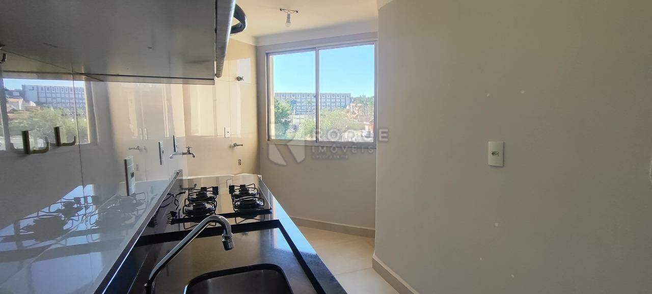Apartamento à venda no bairro Jardim Nereide: COZINHA