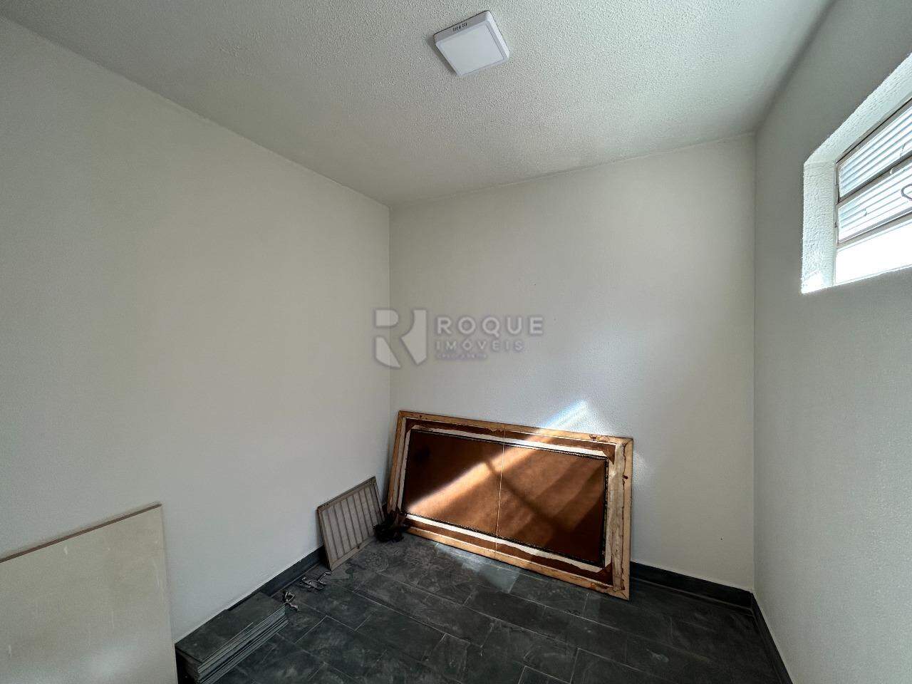 Casa Residencial para aluguel no bairro Vila Claudia: Dormitório fundo 1
