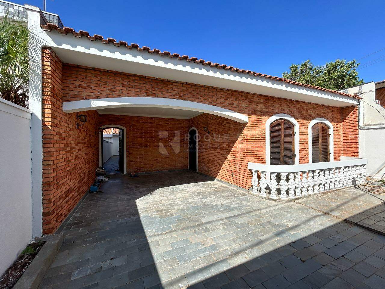 Casa Residencial para aluguel no bairro Vila Claudia: Frente 