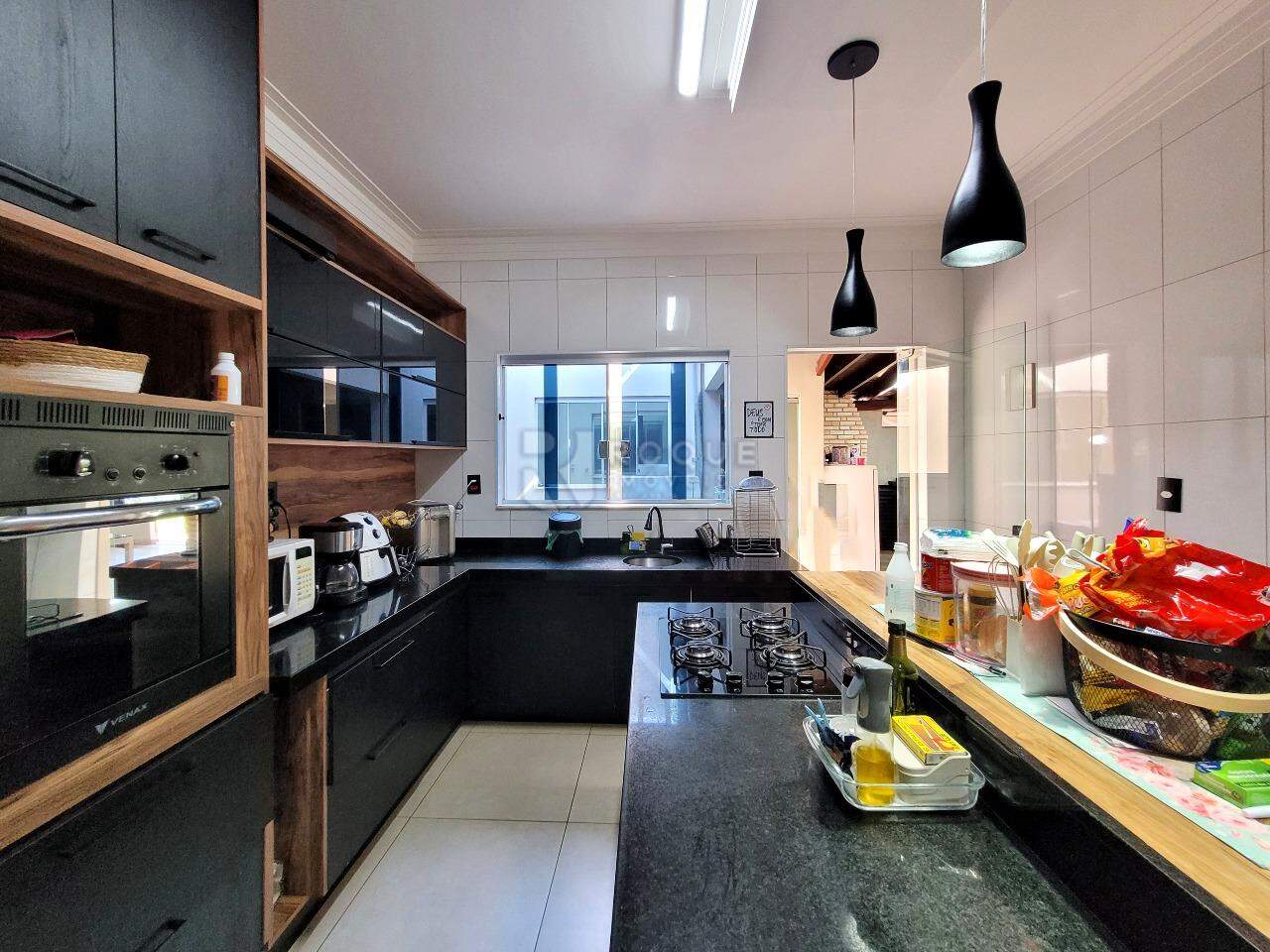 Casa Residencial à venda no bairro Jardim Canaa: Cozinha