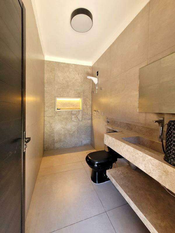 Casa Residencial à venda no bairro Jardim Canaa: WC Suíte