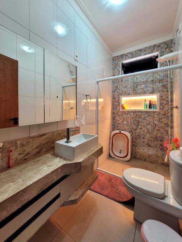 Casa Residencial à venda no bairro Jardim Canaa: WC Social