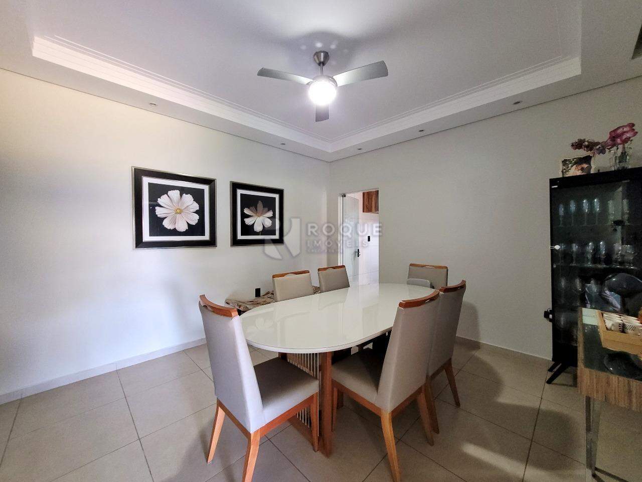 Casa Residencial à venda no bairro Jardim Canaa: Sala de Jantar