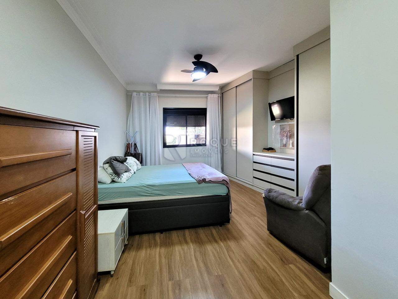 Casa Residencial à venda no bairro Jardim Canaa: Suíte