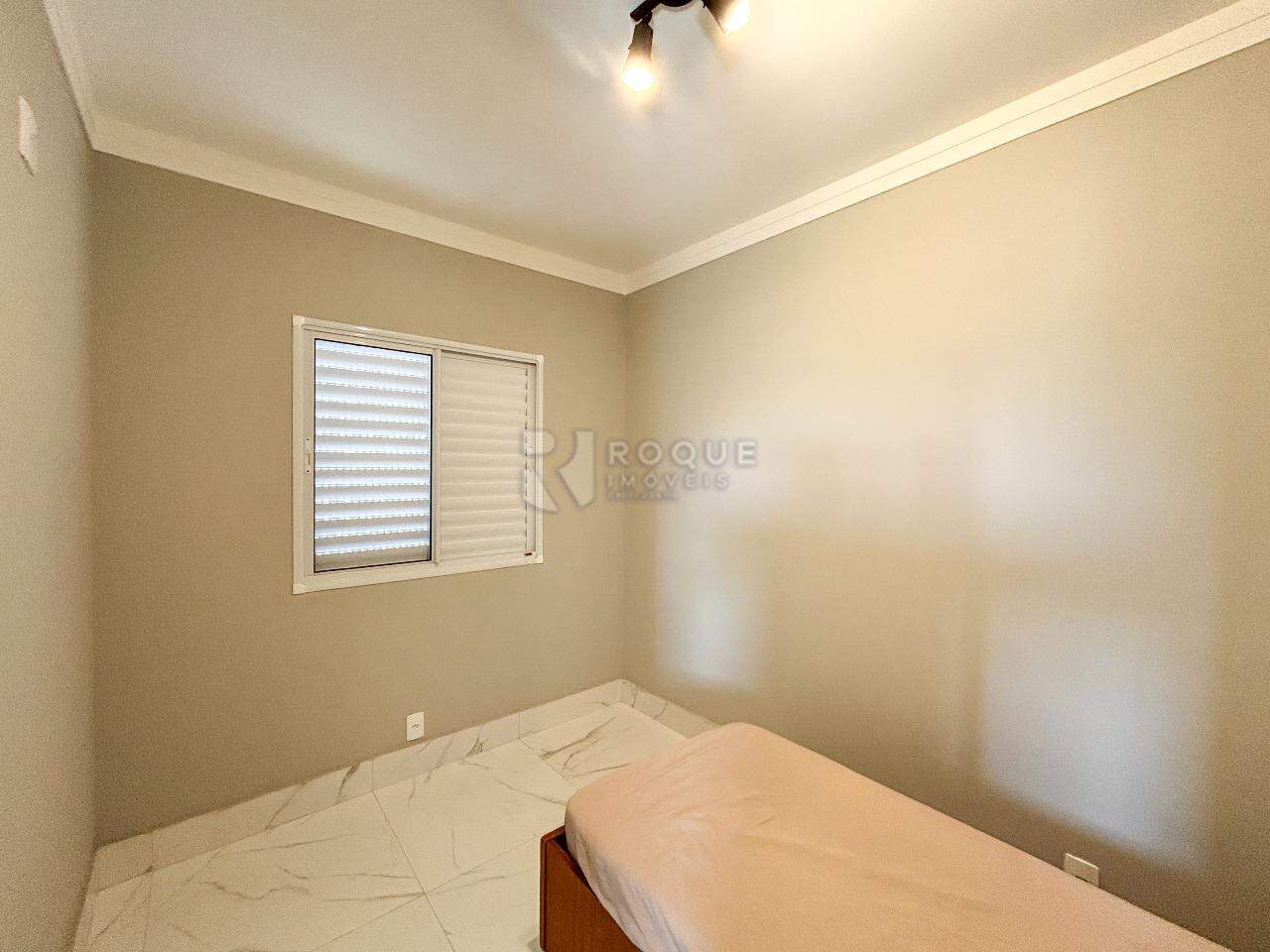 Apartamento para aluguel no bairro Jardim Santa Adélia: Dormitório 2