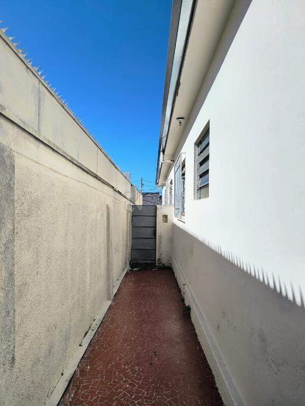 Casa Residencial para aluguel no bairro Centro: Corredor