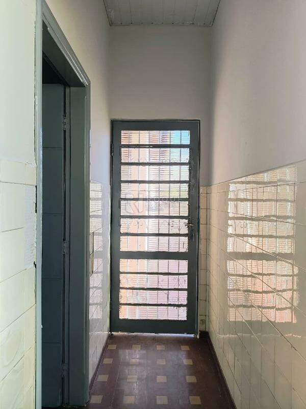 Casa Residencial para aluguel no bairro Centro: Hall wc