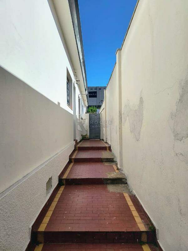 Casa Residencial para aluguel no bairro Centro: Corredor 