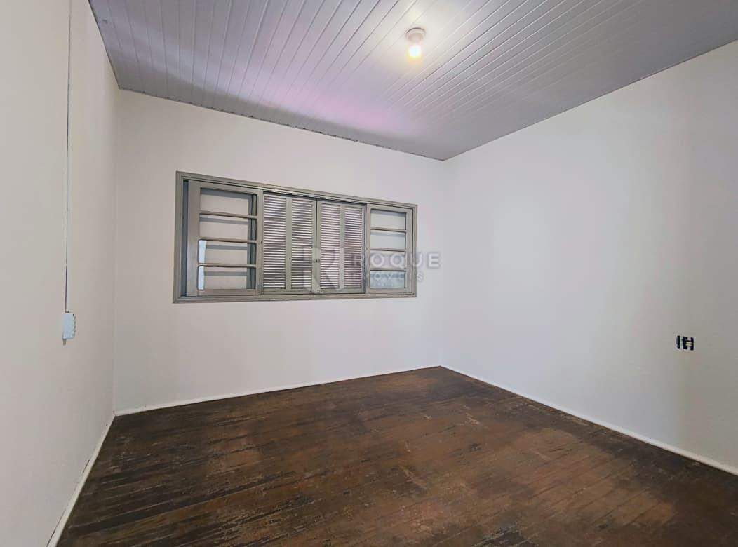 Casa Residencial para aluguel no bairro Centro: Dormitório 01
