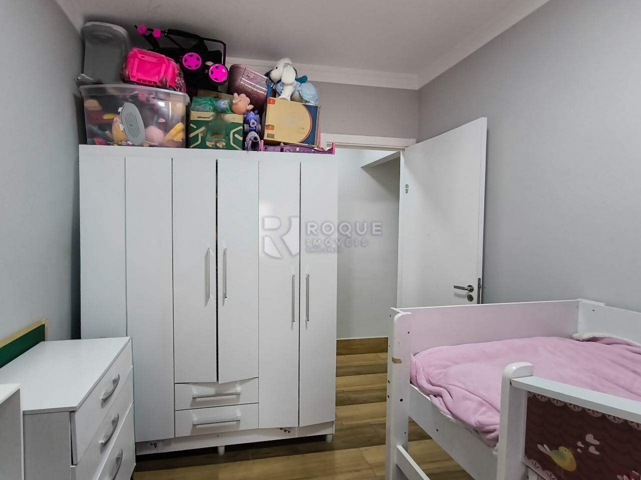 Apartamento à venda no bairro Chácaras Antonieta: DORMITÓRIO 2