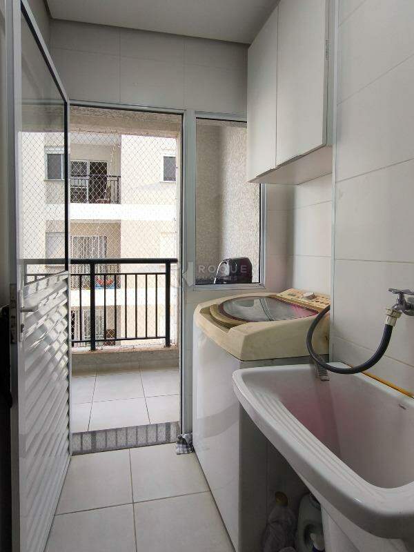 Apartamento à venda no bairro Chácaras Antonieta: LAVANDERIA
