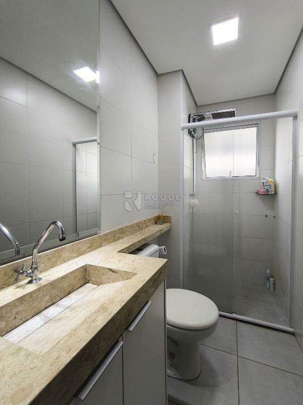 Apartamento à venda no bairro Chácaras Antonieta: BANHEIRO SOCIAL