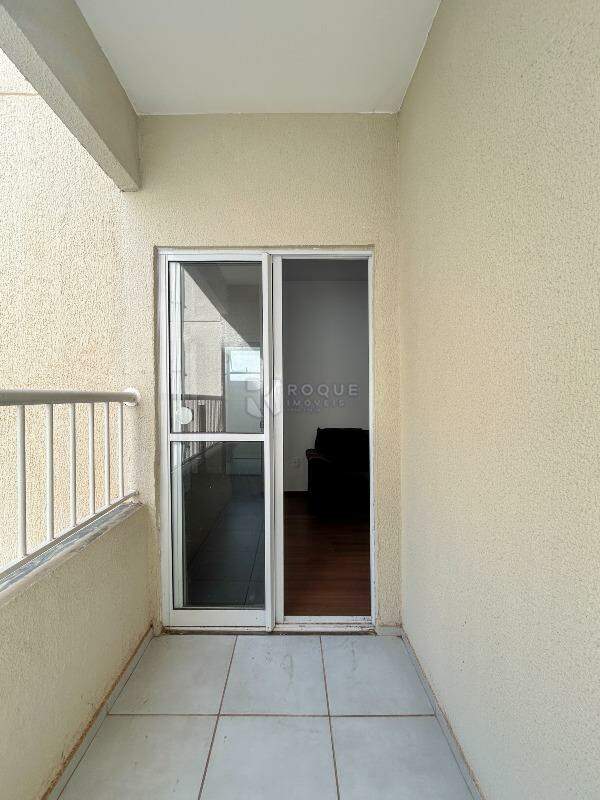 Apartamento para aluguel no bairro Fazenda Duas Barras: Sacada 