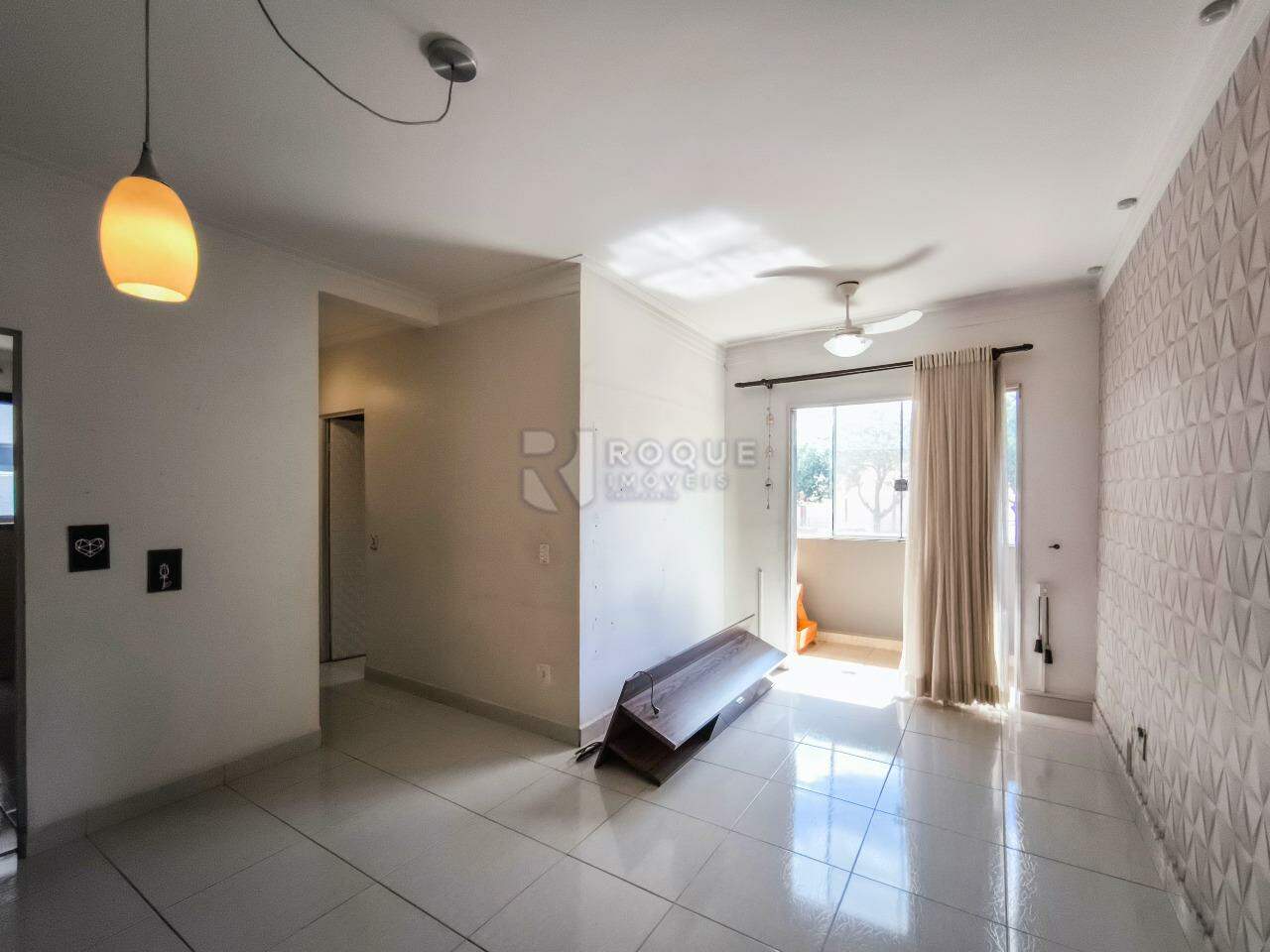 Apartamento para aluguel no bairro Vila Claudia: SALA DE ESTAR