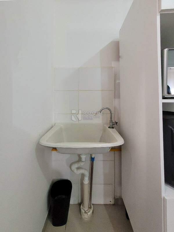 Apartamento à venda no bairro Jardim Colina Verde: Área de serviço