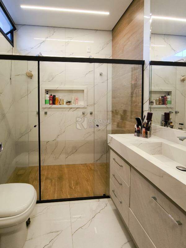 Casa Residencial à venda no bairro Terras de São Bento I: WC SUÍTE 1