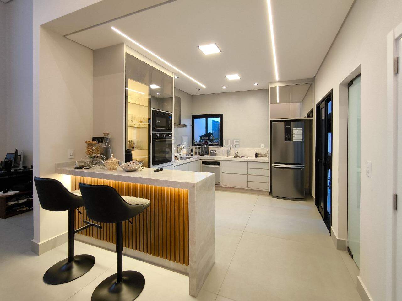 Casa Residencial à venda no bairro Terras de São Bento I: COZINHA