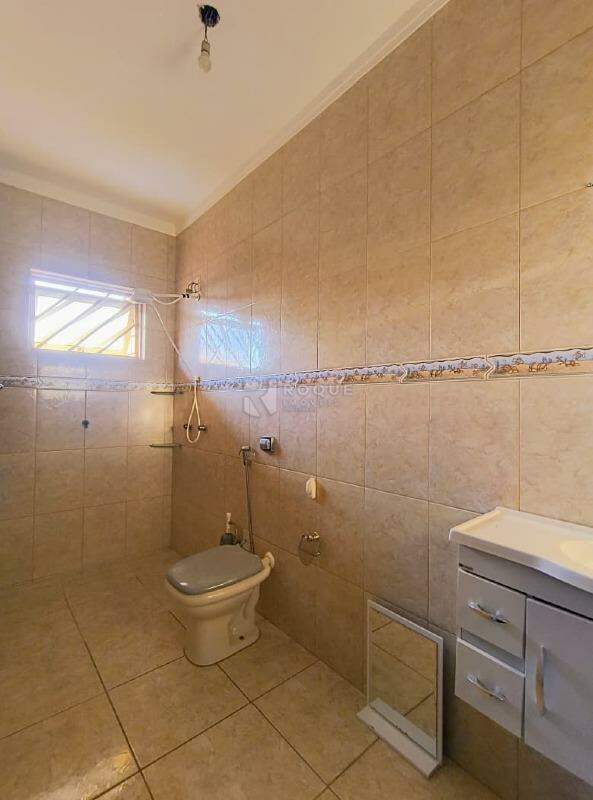 Casa Residencial à venda no bairro Jardim Residencial Graminha II: Wc suíte