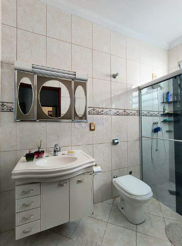 Casa Residencial para aluguel no bairro Vila Santa Lina: Wc social