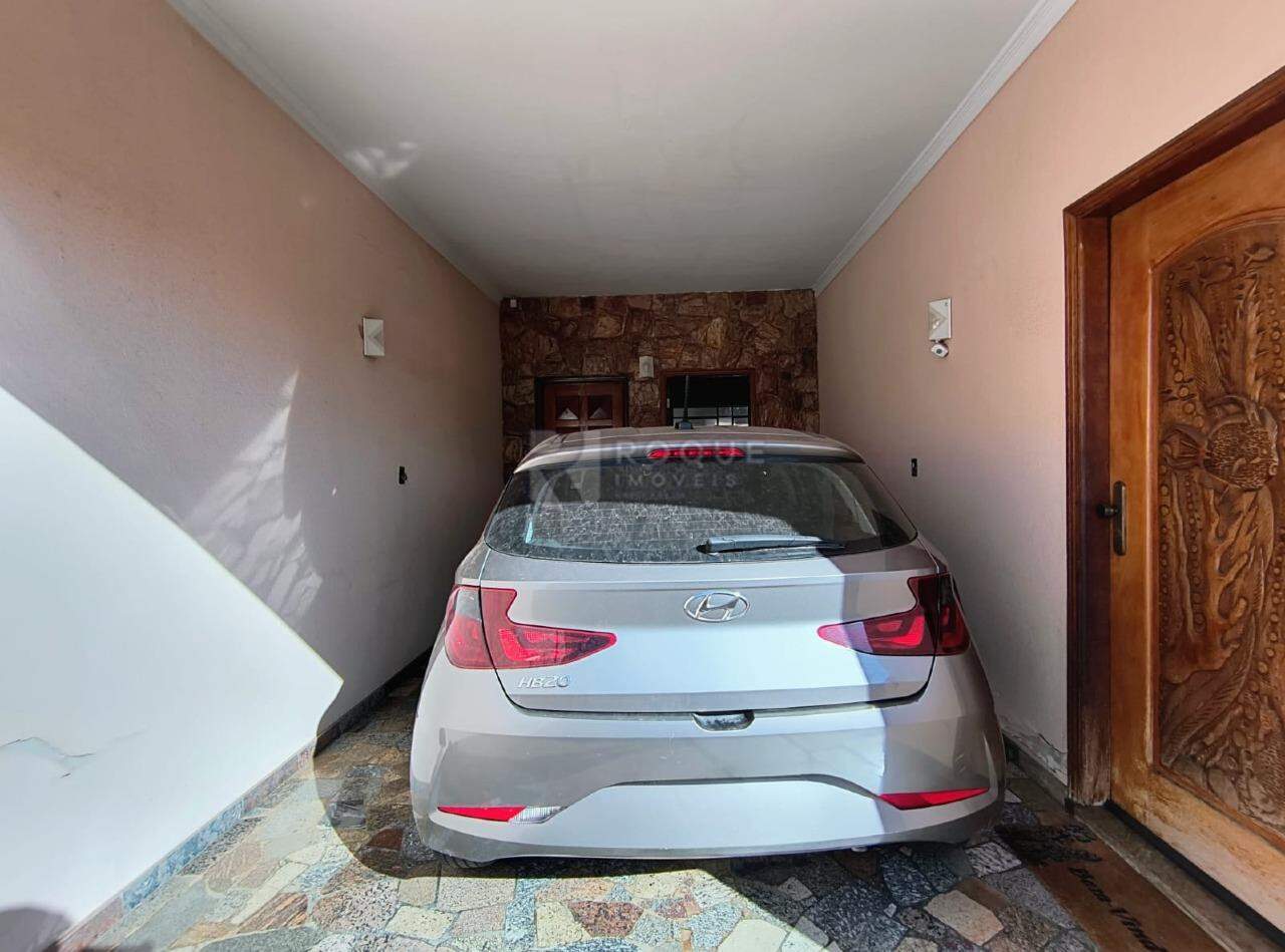 Casa Residencial para aluguel no bairro Vila Santa Lina: Garagem