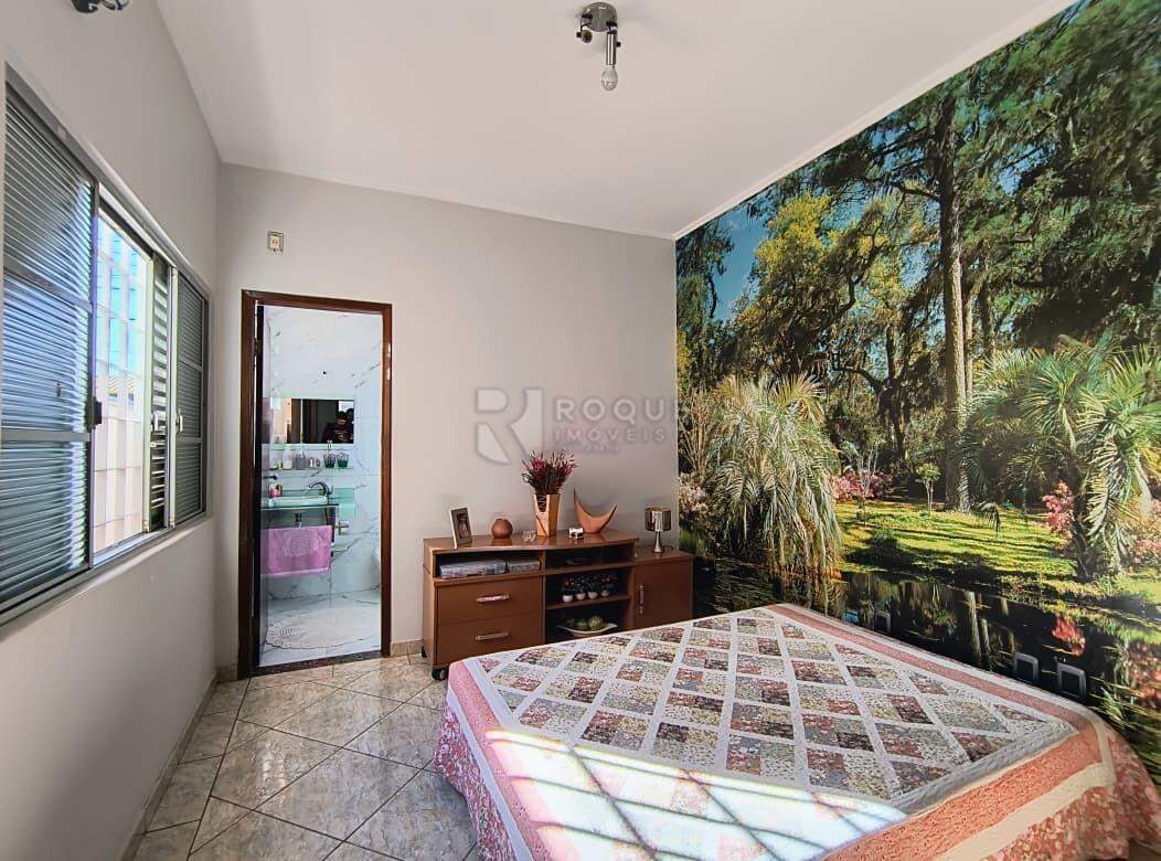 Casa Residencial para aluguel no bairro Vila Santa Lina: Dormitório 03 suíte