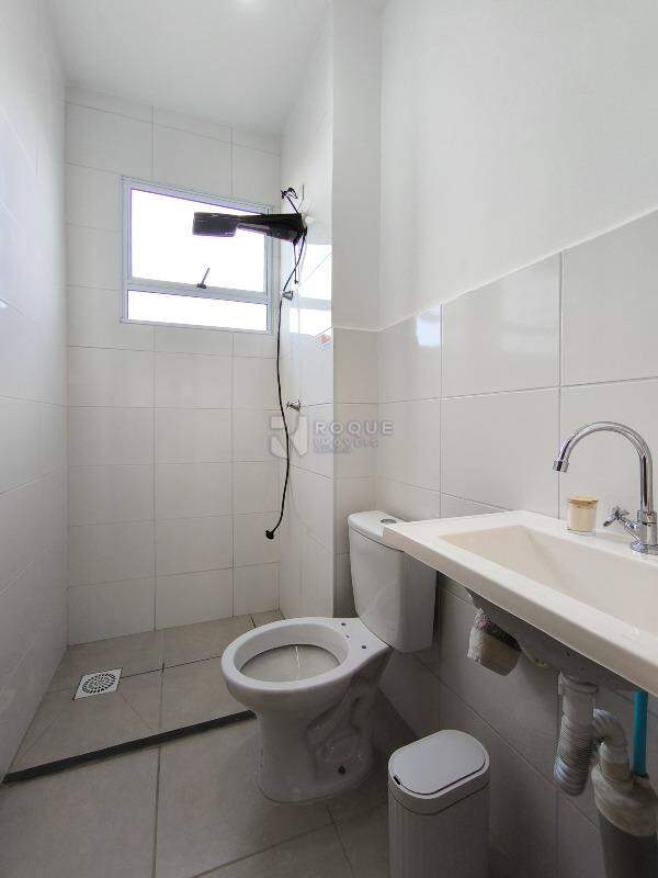 Apartamento à venda no bairro Fazenda Duas Barras: BANHEIRO SOCIAL