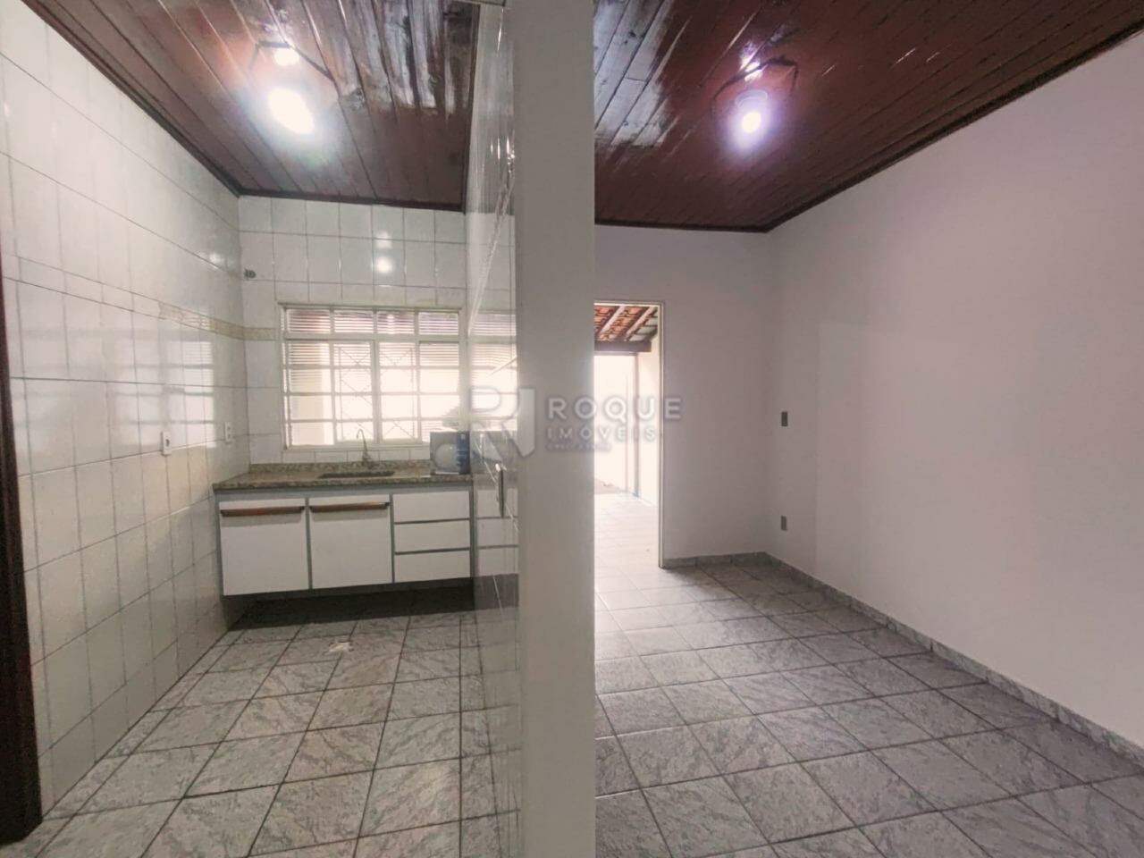 Casa Residencial para aluguel no bairro Jardim Residencial Dona Santina Paroli Peccinini: Sala