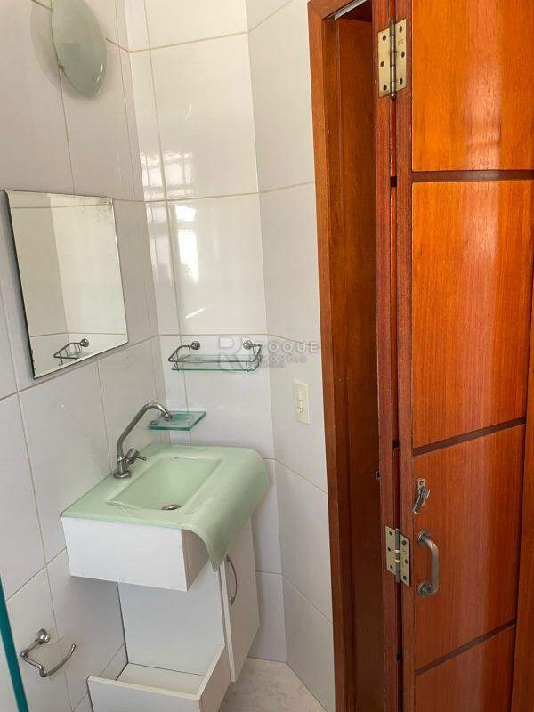 Apartamento para aluguel no bairro Vila Camargo: Wc suíte