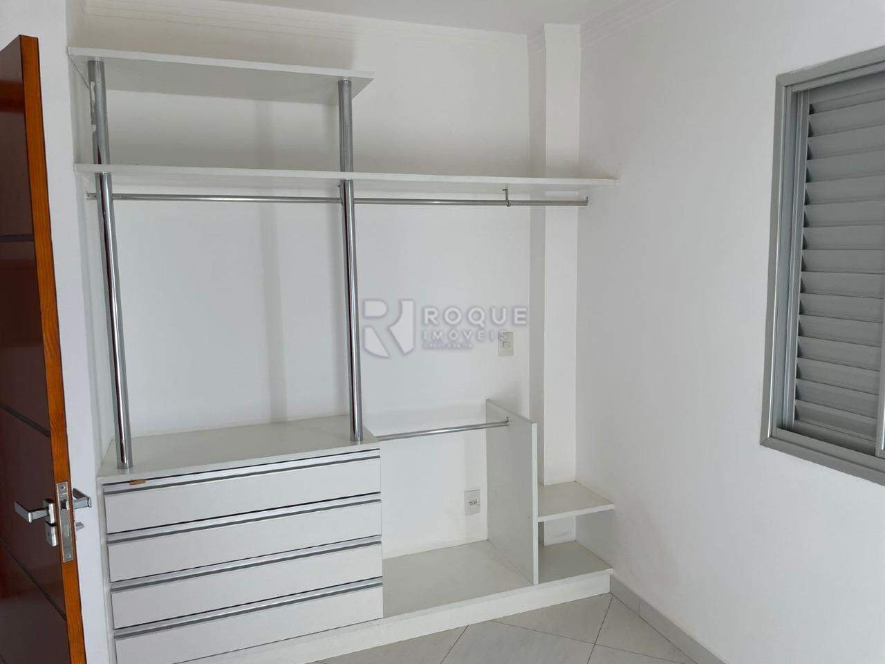 Apartamento para aluguel no bairro Vila Camargo: Suíte