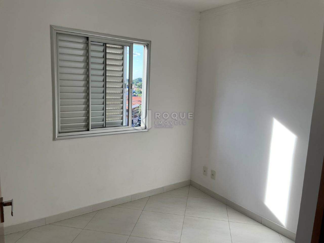 Apartamento para aluguel no bairro Vila Camargo: Dormitório 01