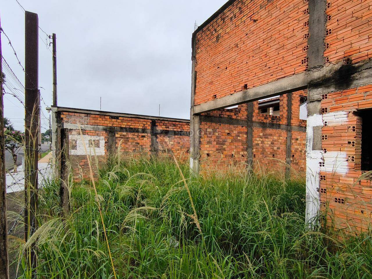 Terreno à venda no bairro Jardim Residencial Village: 