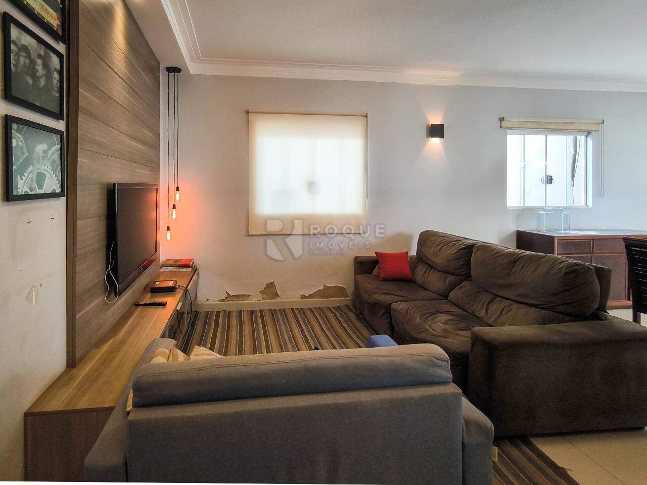 Casa Residencial à venda no bairro Jardim Residencial Alto da Graminha: SALA DE ESTAR