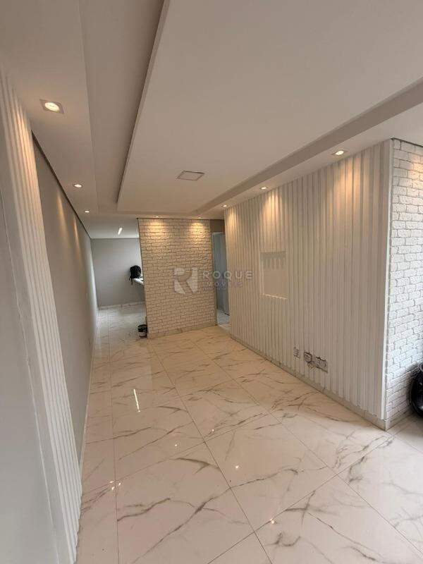 Apartamento à venda no bairro Parque Hippolyto: Sala