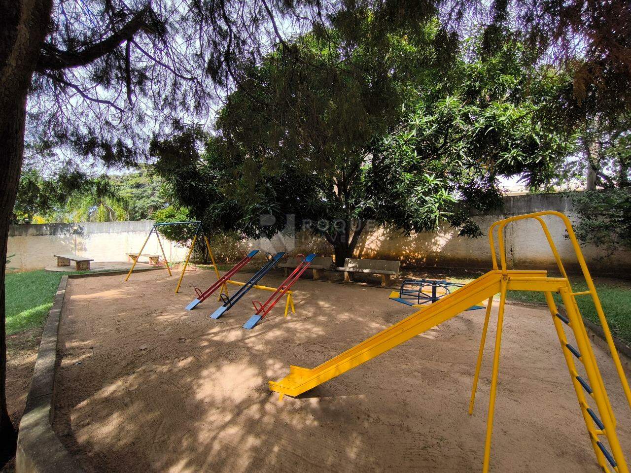 Apartamento à venda no bairro Parque Egisto Ragazzo: PLAYGROUND