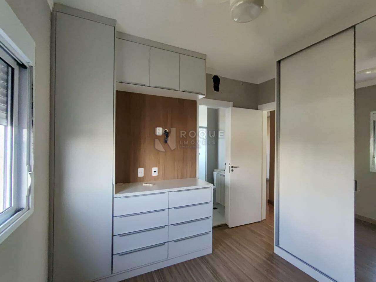 Apartamento para aluguel no bairro Jardim Senador Vergueiro: Dormitório 2 suíte