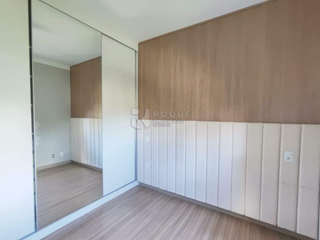 Apartamento para aluguel no bairro Jardim Senador Vergueiro: Dormitório 2 suíte
