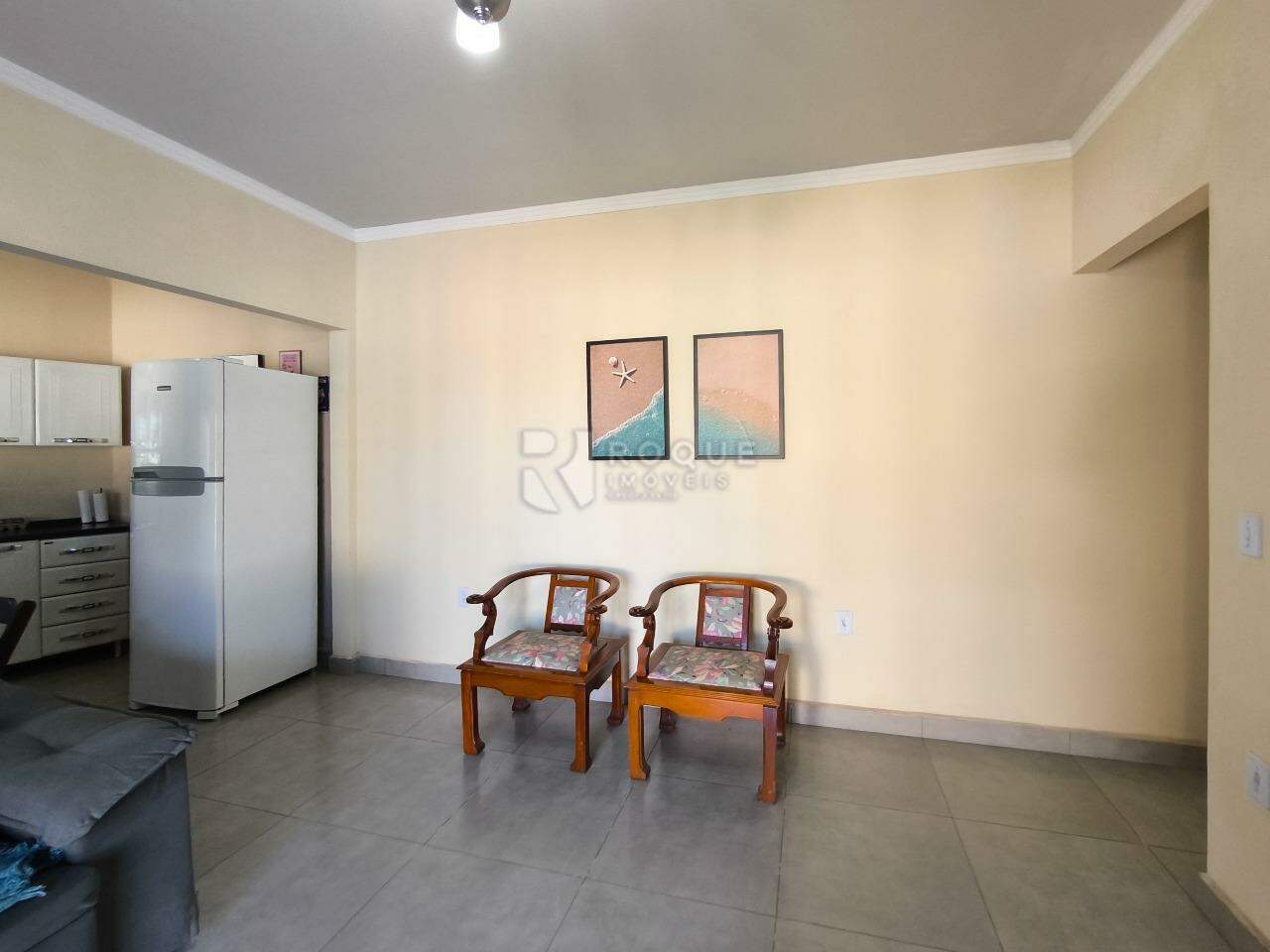 Chácara à venda no bairro Bairro dos Pereiras: SALA DE ESTAR
