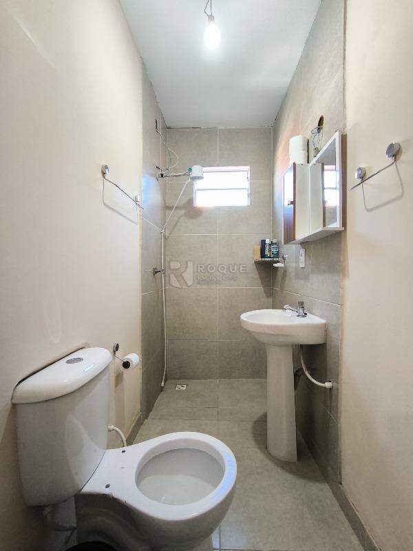 Chácara à venda no bairro Bairro dos Pereiras: WC SUÍTE EXTERNA