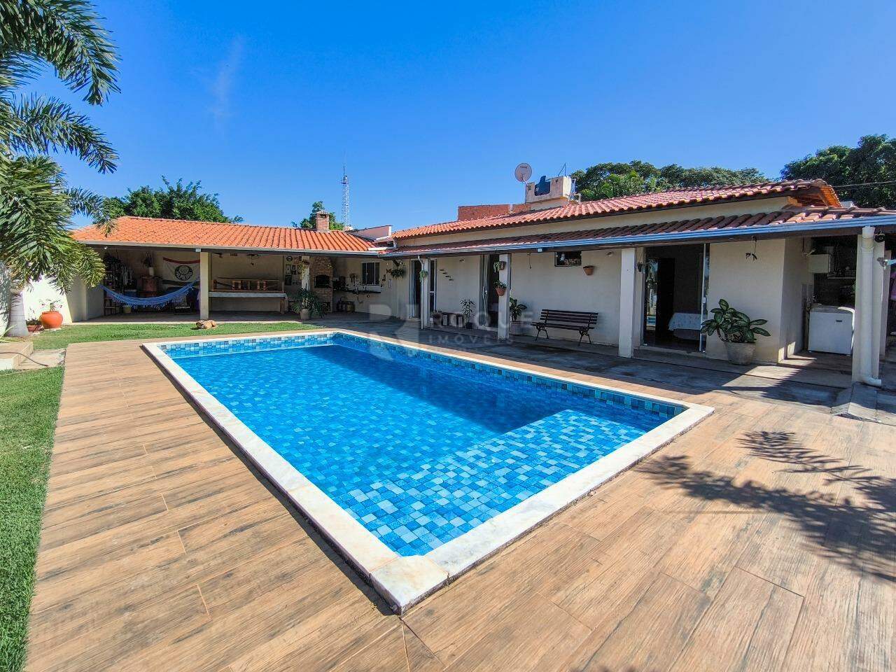 Chácara à venda no bairro Bairro dos Pereiras: PISCINA