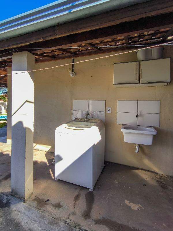Chácara à venda no bairro Bairro dos Pereiras: LAVANDERIA