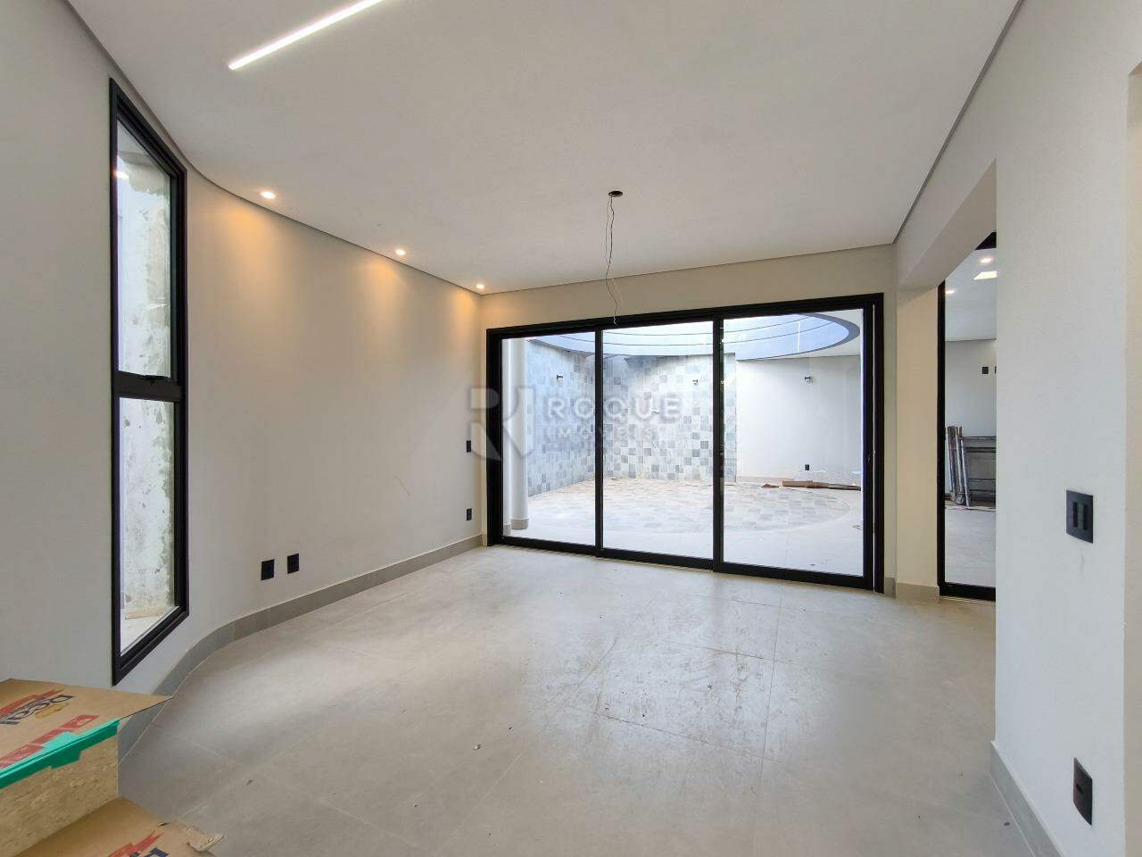 Casa em condomínio à venda no bairro Residencial Jardim dos Ipês: SALA DE JANTAR