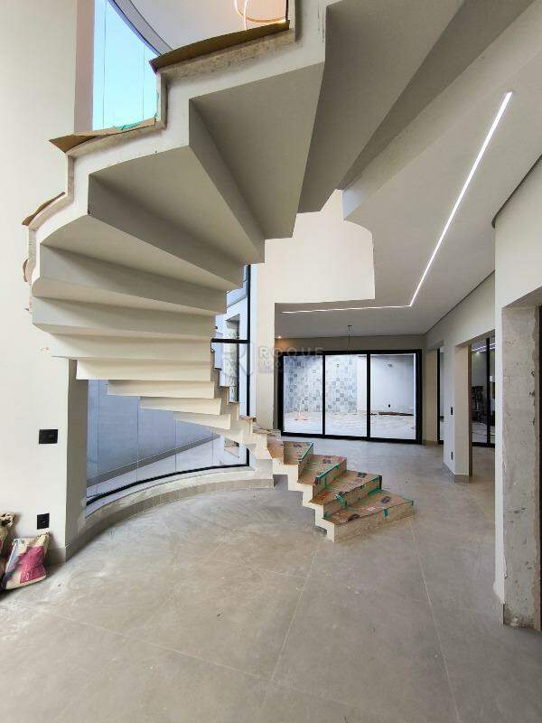 Casa em condomínio à venda no bairro Residencial Jardim dos Ipês: SALA DE ESTAR