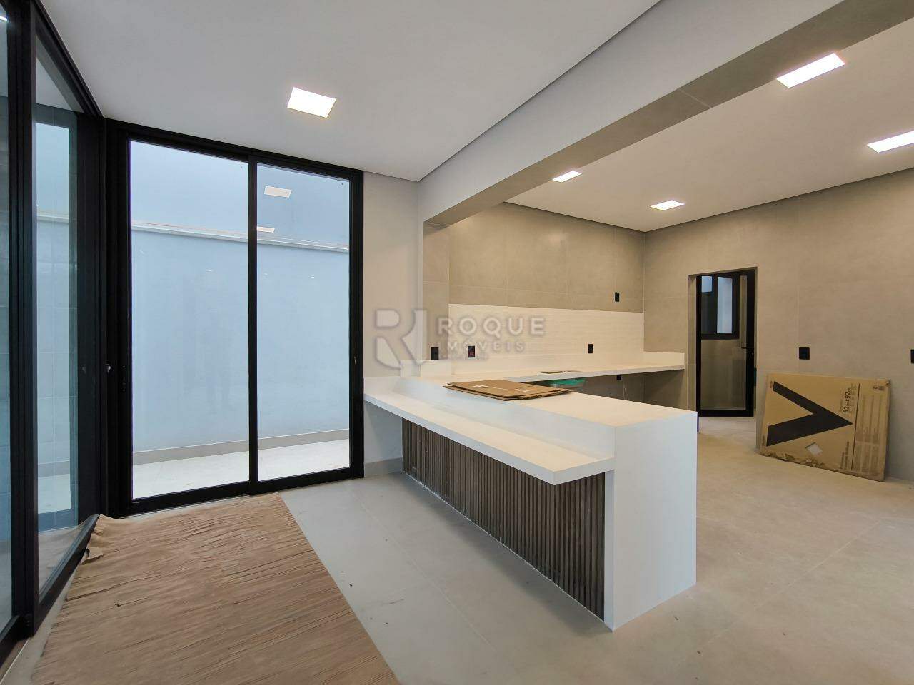 Casa em condomínio à venda no bairro Residencial Jardim dos Ipês: COZINHA