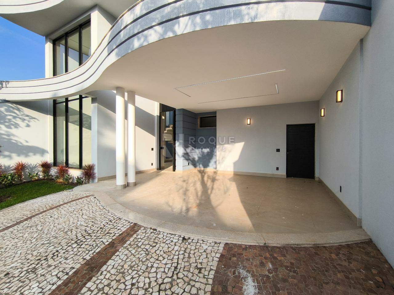 Casa em condomínio à venda no bairro Residencial Jardim dos Ipês: GARAGEM