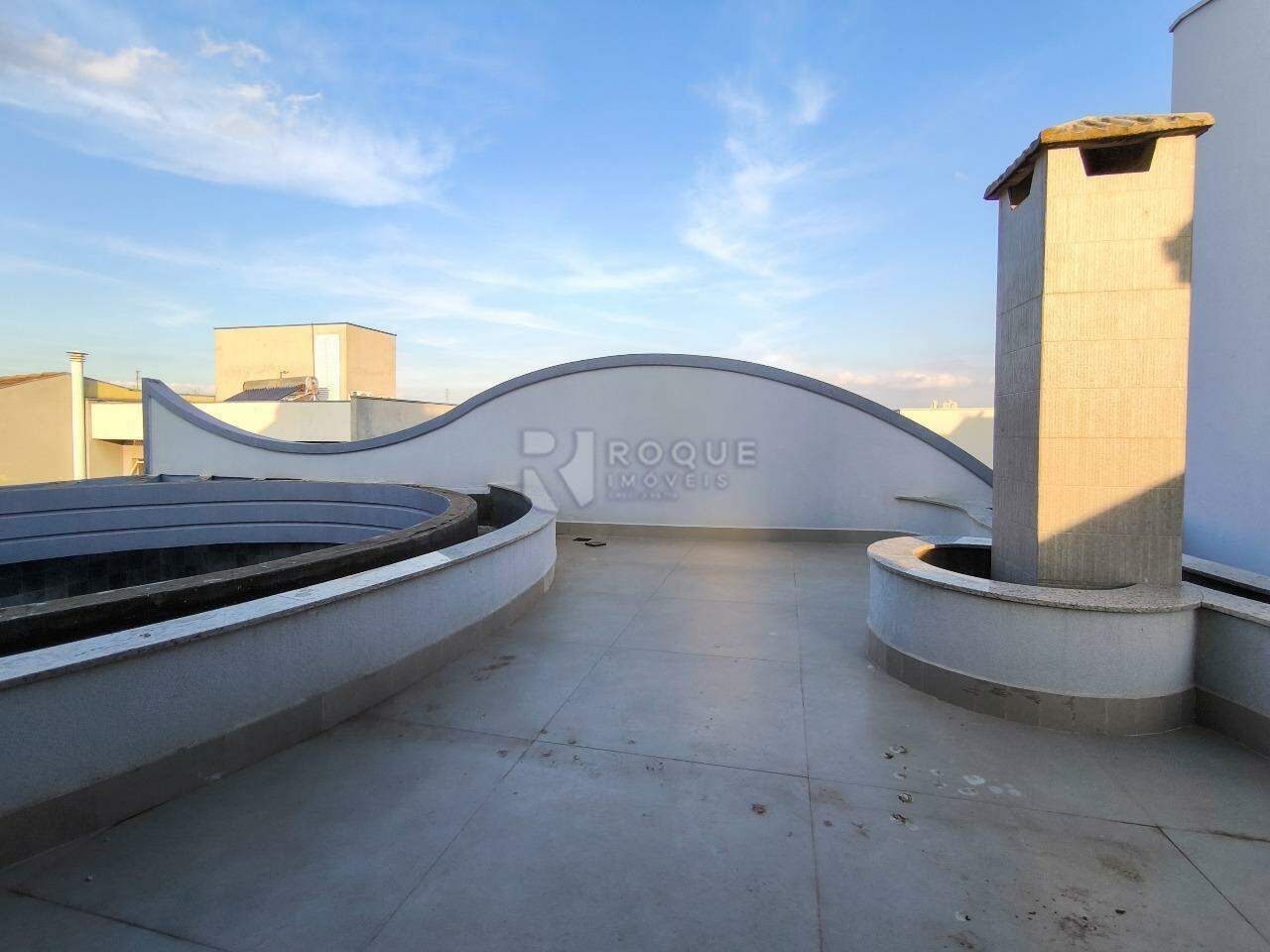 Casa em condomínio à venda no bairro Residencial Jardim dos Ipês: TERRAÇO SUÍTE