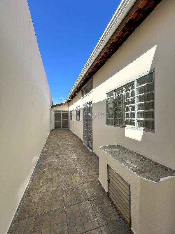 Casa Residencial para aluguel no bairro Parque Residencial Santa Eulália: Corredor 
