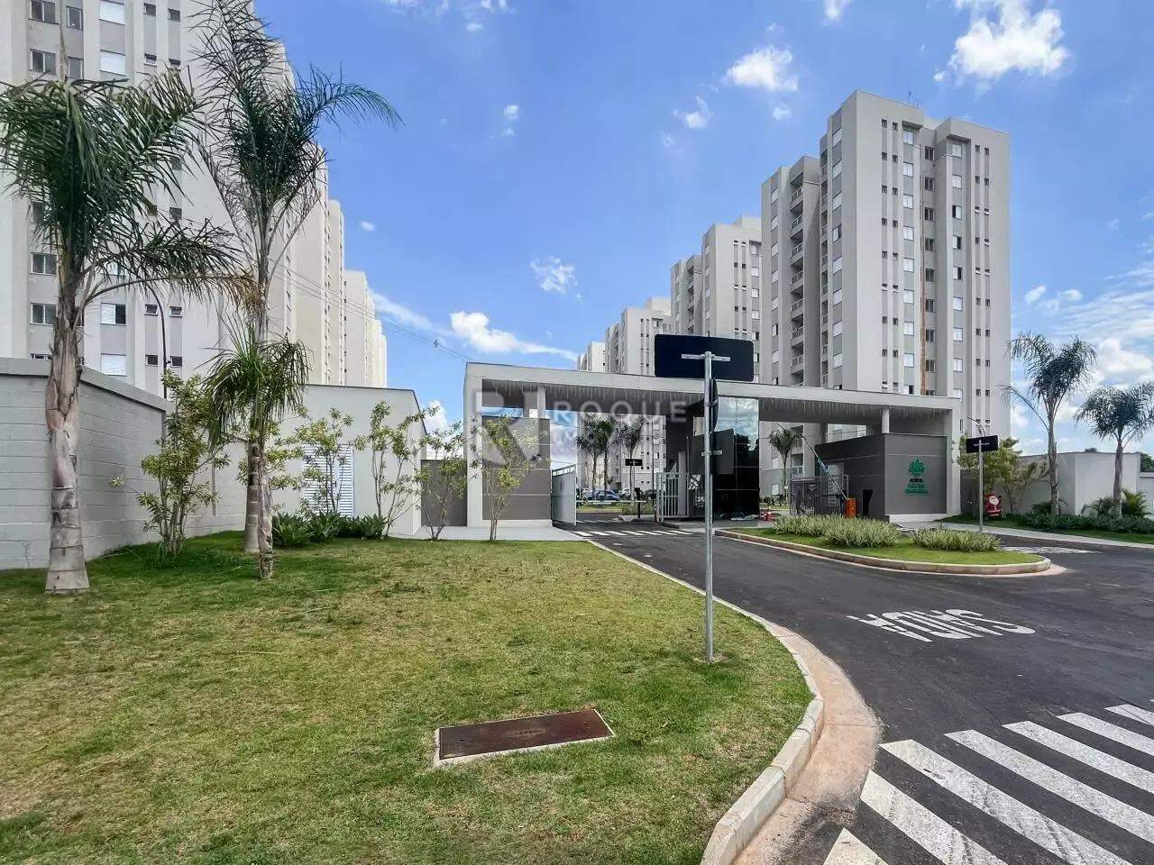 Apartamento para aluguel no bairro Vale das Esmeraldas: Fachada