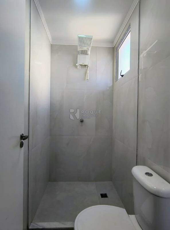 Apartamento para aluguel no bairro Vale das Esmeraldas: Wc suíte
