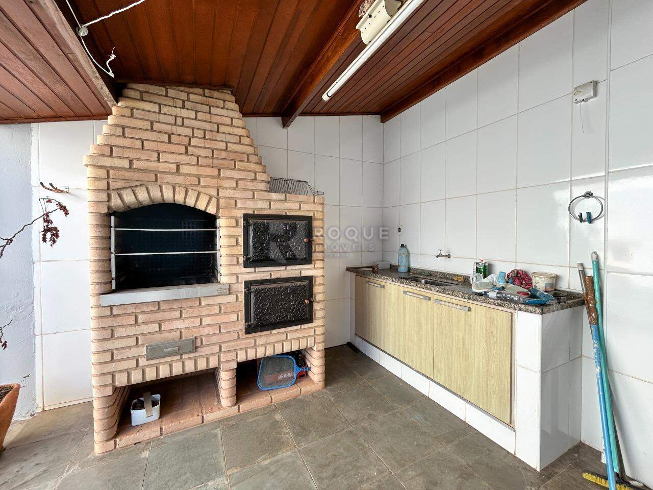 Casa Residencial para aluguel no bairro Jardim Caieira: Churrasqueira 