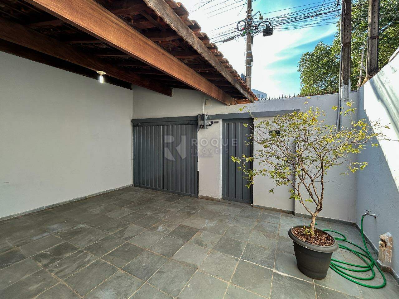 Casa Residencial para aluguel no bairro Jardim Caieira: Garagem 